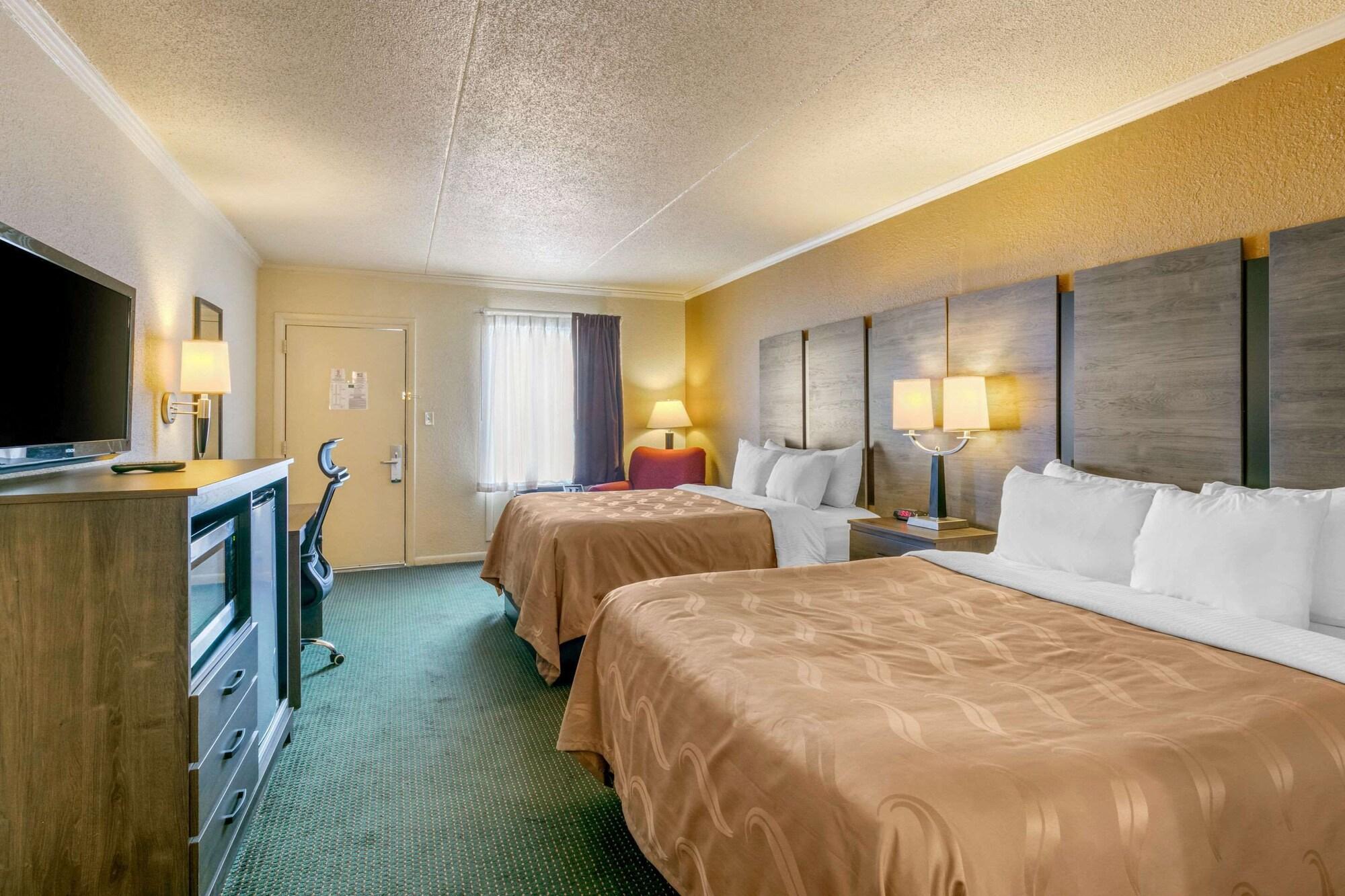 Quality Inn Manchester Exterior photo