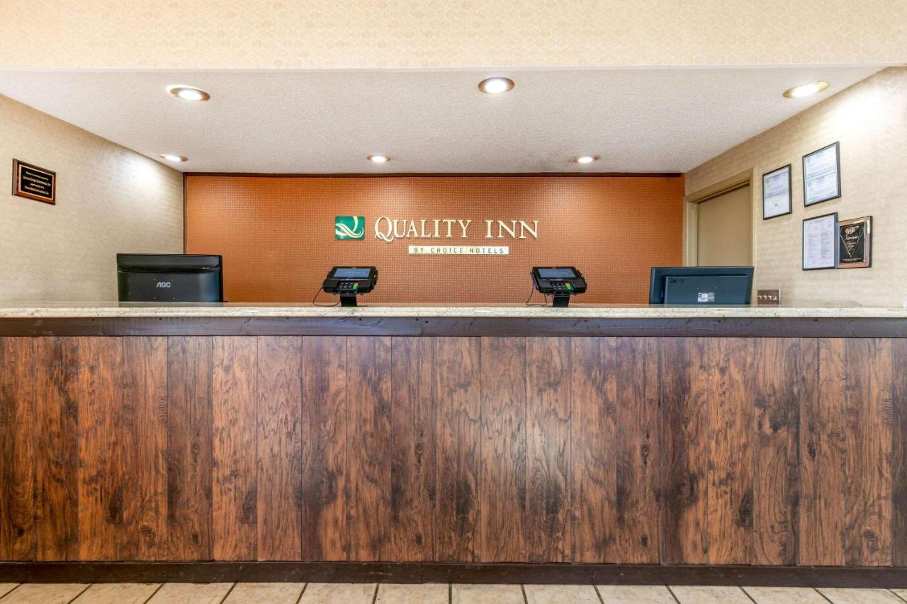 Quality Inn Manchester Exterior photo
